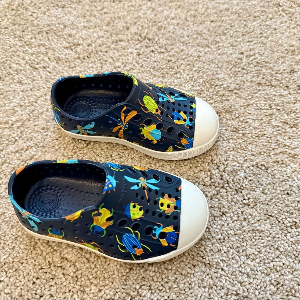 Native Shoes Kids Jefferson Print Toddler C5 Beetles and Insects NEW